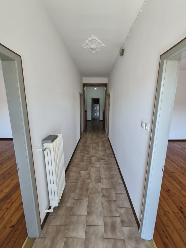 Vo' (PD), Località Vo' di Sotto, Proponiamo in Vendita Ampio Appartamento di circa mq.150 svilupp...