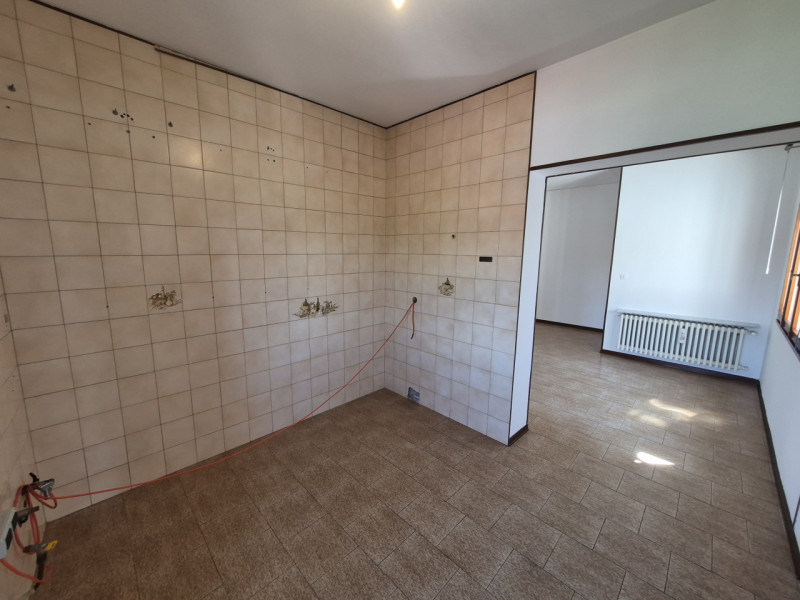 Vo' (PD), Località Vo' di Sotto, Proponiamo in Vendita Ampio Appartamento di circa mq.150 svilupp...