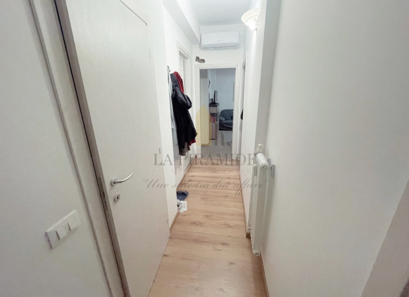 POSTO LETTO SINGOLO IN CAMERA DOPPIA IN APPARTAMENTO - ZONA OSPEDALE MILITARE - PADOVA
Disponibil...