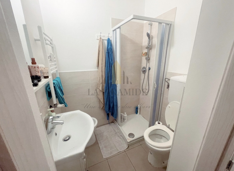POSTO LETTO SINGOLO IN CAMERA DOPPIA IN APPARTAMENTO - ZONA OSPEDALE MILITARE - PADOVA
Disponibil...