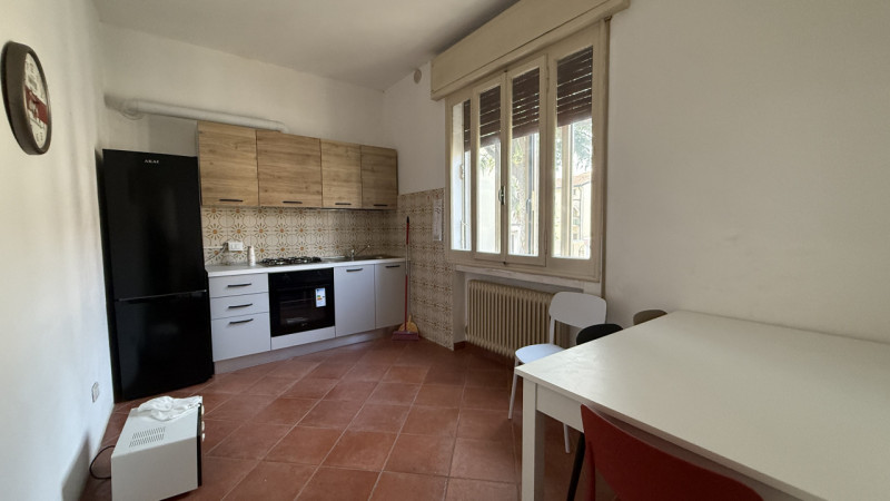 QUARTIERE ARCELLA a due passi dalla stazione e dal centro città, comodissimi tutti i servizi di p...