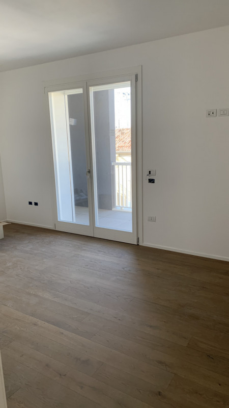 PADOVA – SAN LAZZARO

La casa nuova dove ogni giornata può iniziare all’aperto

Ci sono case che ...
