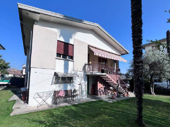 Rif. A.A.227-25

Vendita all'asta - casa unifamiliare su 2 livelli in data 30 settembre 2026

Des...