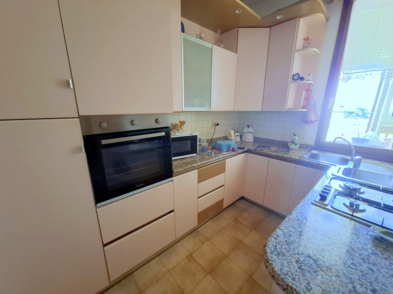 AMPIO APPARTAMENTO PANORAMICO IN CORSO MILANO €.460.000-rif.CL551


In una delle zone più richies...