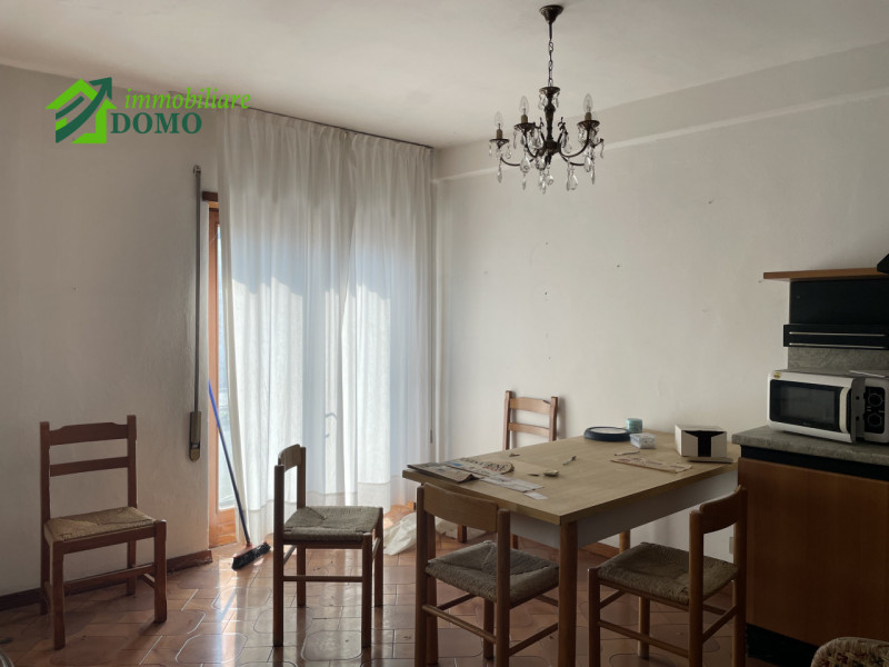 Piovene Centro: Grande Bicamere di 90 mq – Prezzo Economico, Parzialmente da Ristrutturare! Anche...