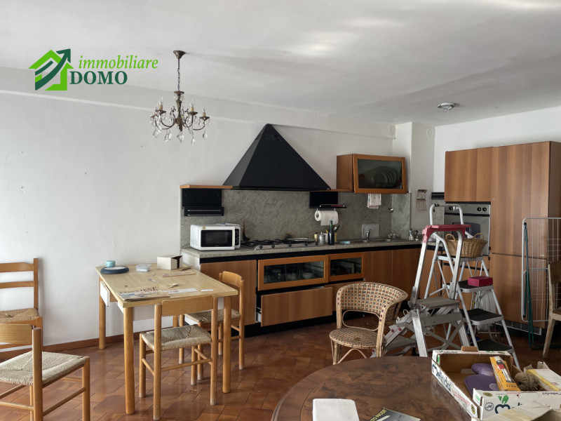 Piovene Centro: Grande Bicamere di 90 mq – Prezzo Economico, Parzialmente da Ristrutturare! Anche...