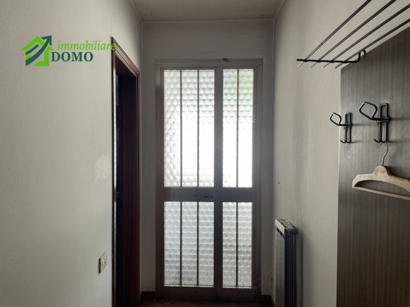 Piovene Centro: Grande Bicamere di 90 mq – Prezzo Economico, Parzialmente da Ristrutturare! Anche...
