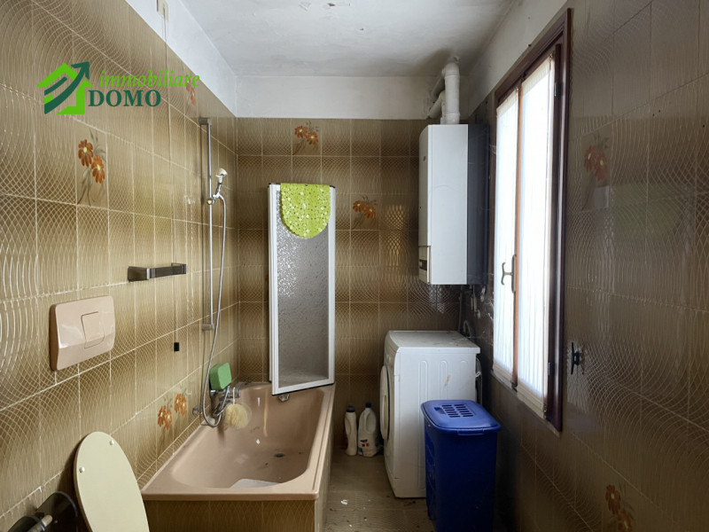 Piovene Centro: Grande Bicamere di 90 mq – Prezzo Economico, Parzialmente da Ristrutturare! Anche...