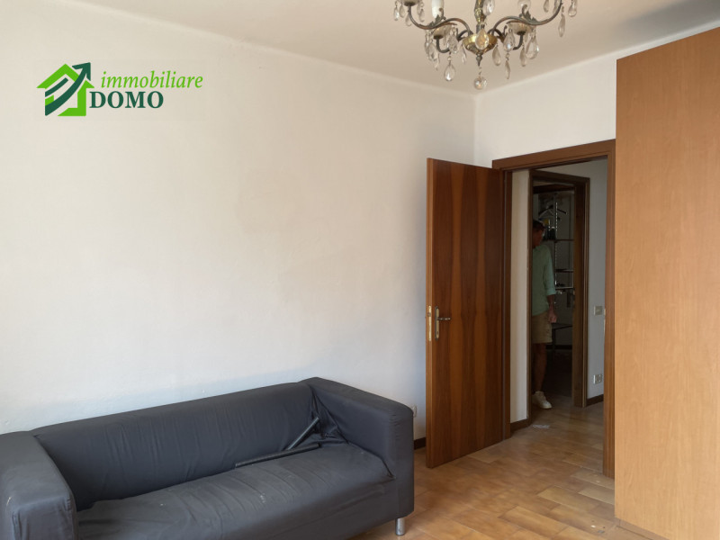 Piovene Rocchette: Bicamere Economico in Centro – Parzialmente da Ristrutturare. Anche con Rent t...