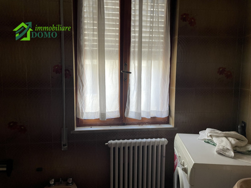 Piovene Rocchette: Bicamere Economico in Centro – Parzialmente da Ristrutturare. Anche con Rent t...