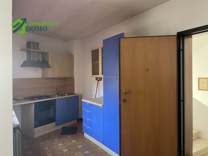 Piovene Rocchette: Bicamere Economico in Centro – Parzialmente da Ristrutturare. Anche con Rent t...