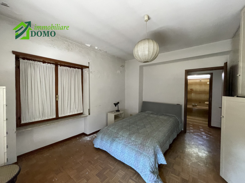 Piovene Rocchette: Bicamere Economico in Centro – Parzialmente da Ristrutturare. Anche con Rent t...