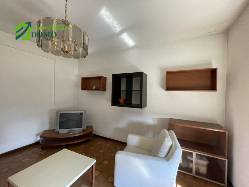 Piovene Rocchette: Bicamere Economico in Centro – Parzialmente da Ristrutturare. Anche con Rent t...