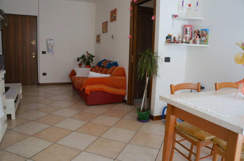 ANNUNCIO PER STUDENTI/RICERCATORI

disponibile 1 STANZA SNGOLA CON BAGNO PRIVATO PER RAGAZZO/A

I...