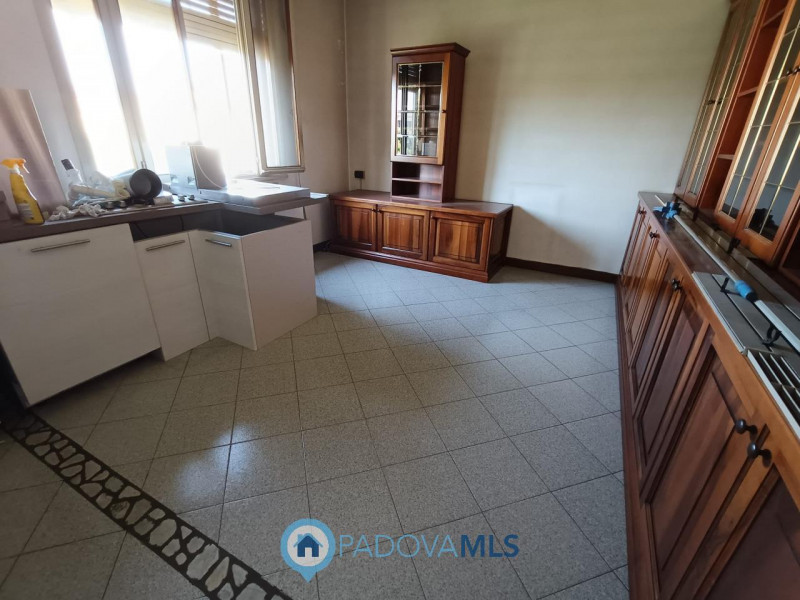 Immobile in esclusiva al Gruppo Padova MLS
Voltabarozzo – Interessante appartamento sviluppato tu...