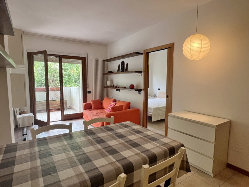VICENZA, QUARTIERE SAN BORTOLO: VENDESI MINI CON TERRAZZO, GARAGE E POSTO AUTO - COMPLETAMENTE AR...