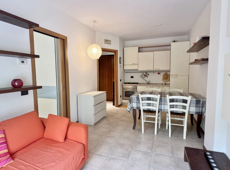 VICENZA, QUARTIERE SAN BORTOLO: VENDESI MINI CON TERRAZZO, GARAGE E POSTO AUTO - COMPLETAMENTE AR...