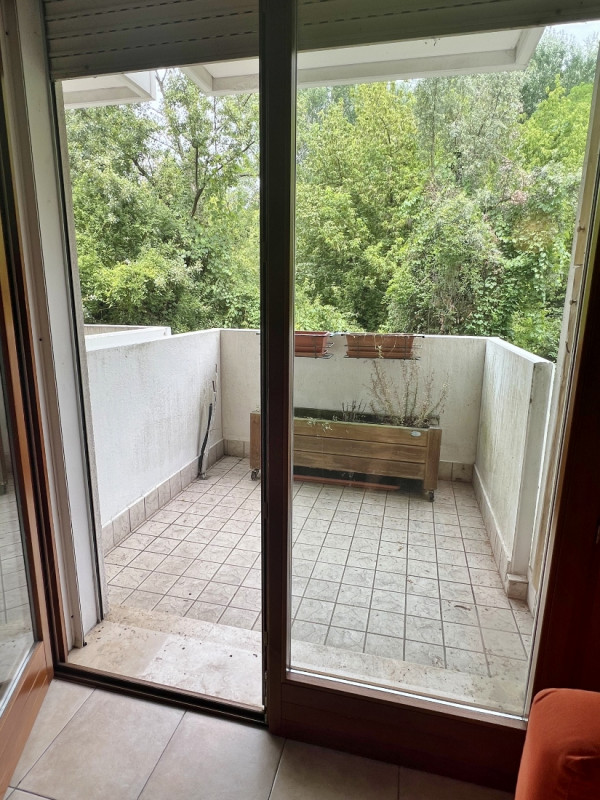 VICENZA, QUARTIERE SAN BORTOLO: VENDESI MINI CON TERRAZZO, GARAGE E POSTO AUTO - COMPLETAMENTE AR...