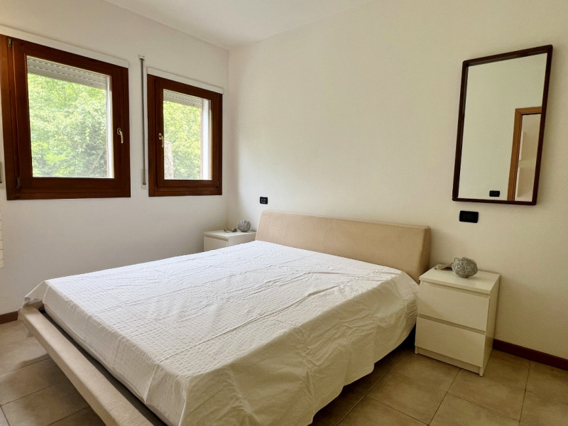 VICENZA, QUARTIERE SAN BORTOLO: VENDESI MINI CON TERRAZZO, GARAGE E POSTO AUTO - COMPLETAMENTE AR...