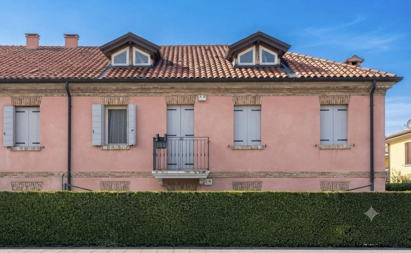 (Per INFO Monica 3482688677) Nella ricercata zona di Santa Croce a Padova, proponiamo in vendita ...