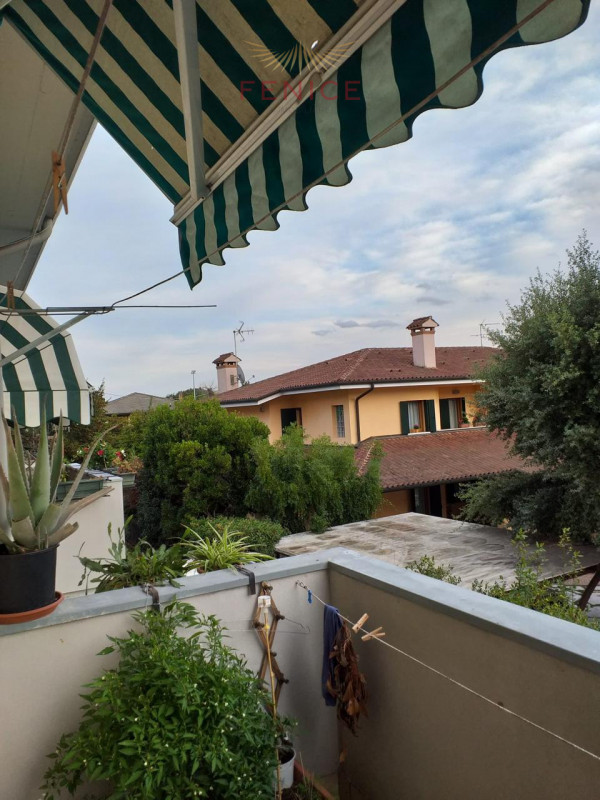 Proponiamo in vendita un accogliente appartamento bilocale di circa 45 mq situato nella tranquill...