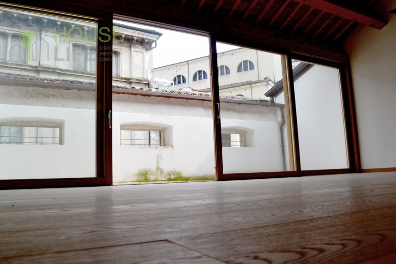SCHIO-CENTRO: moderno TRICAMERE DUPLEX con finiture di lusso, in signorile palazzo storico nel ce...