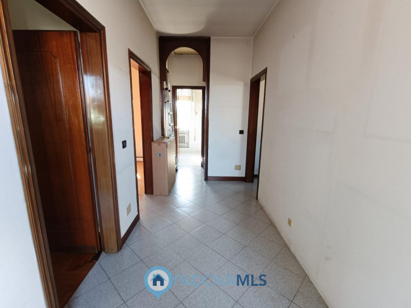 Immobile in esclusiva al Gruppo Padova MLS
Voltabarozzo – Interessante appartamento sviluppato tu...