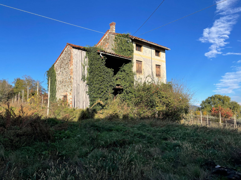 Rustico indipendente con 4.500 mq di terreno a Colceresa

Info e appuntamento Sogno Immobiliare v...
