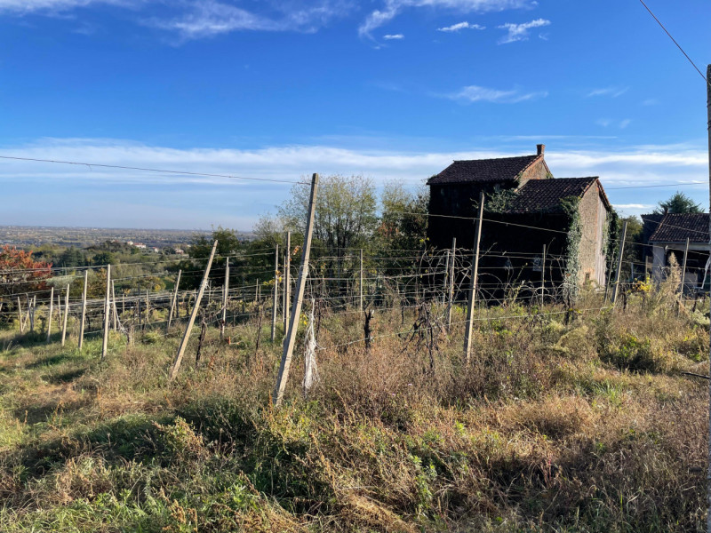 Rustico indipendente con 4.500 mq di terreno a Colceresa

Info e appuntamento Sogno Immobiliare v...