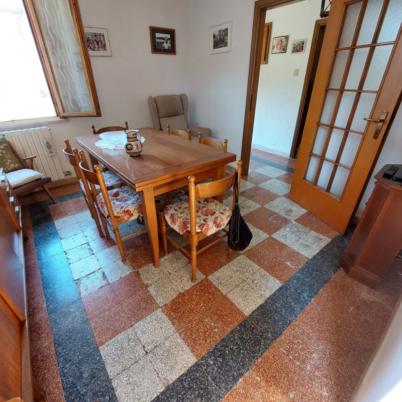 MASI,
Se stai cercando un'abitazione in centro, ma in una zona tranquilla e riservata, questa por...