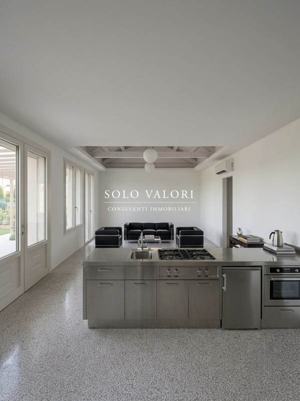 Rif. C360 (per info 335 6198429 Nicola - 338 9387816 Matteo)

Soluzione di Prestigio

Asolo Centr...