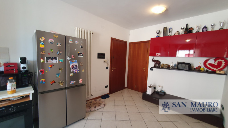 COSTABISSARA: al piano rialzato, proponiamo ampio mini appartamento con studio, due bagni, cantin...