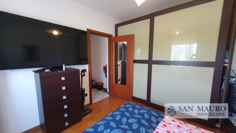 COSTABISSARA: al piano rialzato, proponiamo ampio mini appartamento con studio, due bagni, cantin...