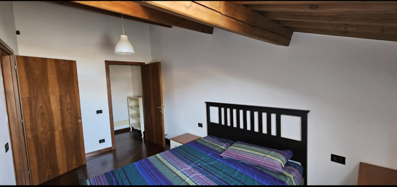 VICENZA IN UNA DELLE PIAZZE PIÙ BELLE E  RINOMATE DELLA CITTÀ proponiamo in vendita un bicamere a...