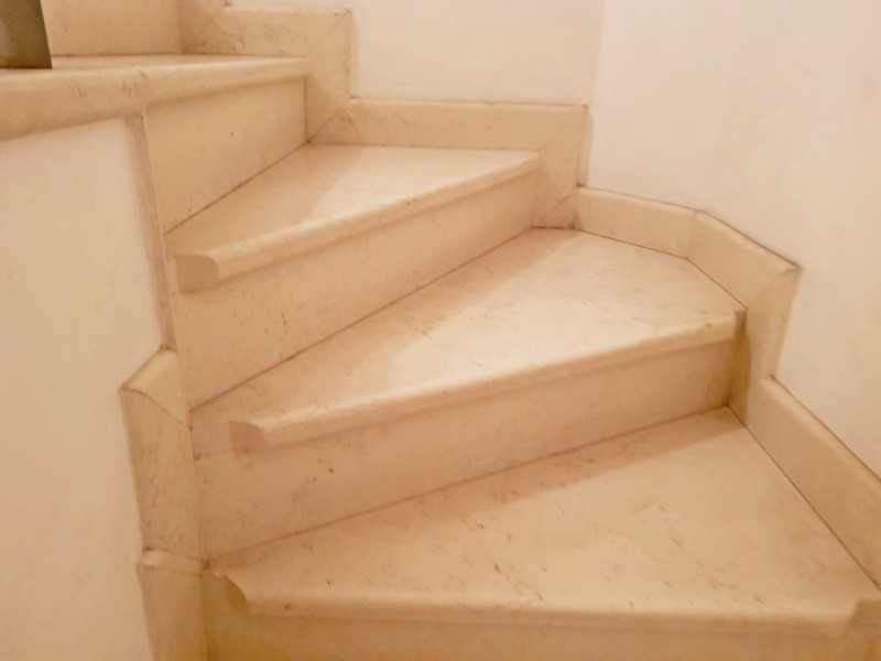 VICENZA IN UNA DELLE PIAZZE PIÙ BELLE E  RINOMATE DELLA CITTÀ proponiamo in vendita un bicamere a...