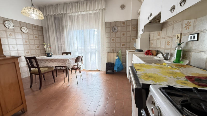 MADONNA PELLEGRINA Quartiere servito e ben collegato, posizione comoda al Prato della Valle e agl...