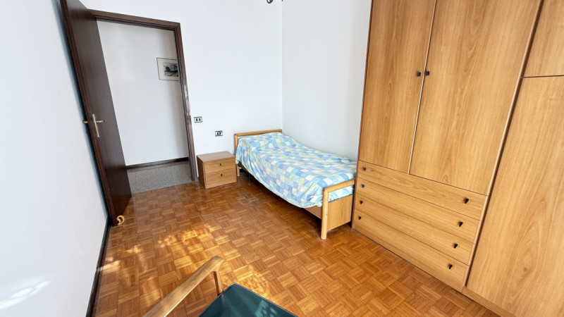 MADONNA PELLEGRINA Quartiere servito e ben collegato, posizione comoda al Prato della Valle e agl...