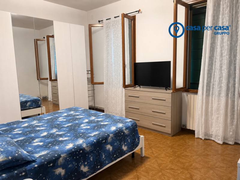 APPROVATO GRUPPO CASA PER CASA: VALUTATO, CONTROLLATO, GESTITO IN ESCLUSIVA!

ZONA
L'immobile si ...