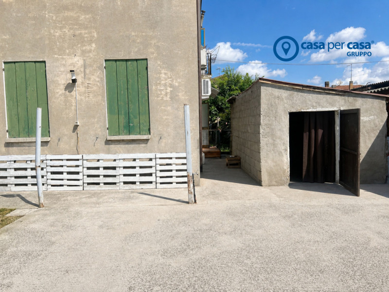 APPROVATO GRUPPO CASA PER CASA: VALUTATO, CONTROLLATO, GESTITO IN ESCLUSIVA!

ZONA
L'immobile si ...