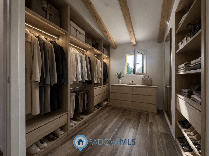 Immobile in esclusiva al Gruppo Padova MLS
Brusegana. Euro 375.000 prezzo non trattabile. Casa sc...