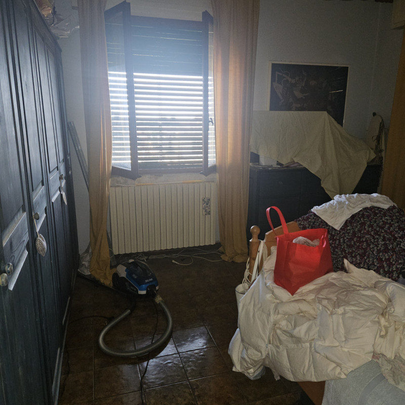 In esclusiva presso la nostra Agenzia, proponiamo un affascinante appartamento quadrilocale situa...