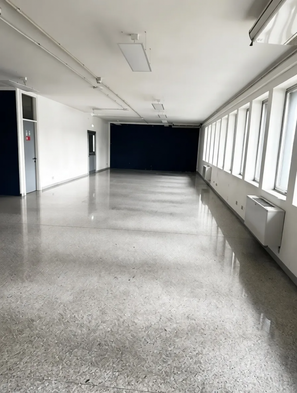 Rif. 1615_ANTONIO – Per informazioni: 338.4892021
EUROMEDIA propone in locazione un interessante ...