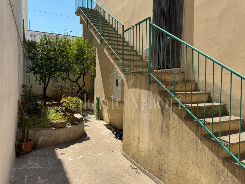 Casa singola a Parabita