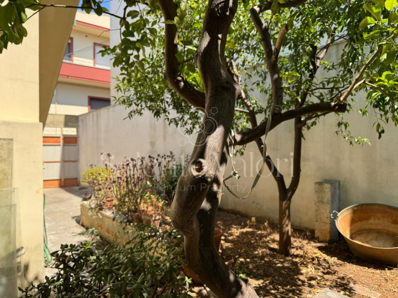 Casa singola a Parabita