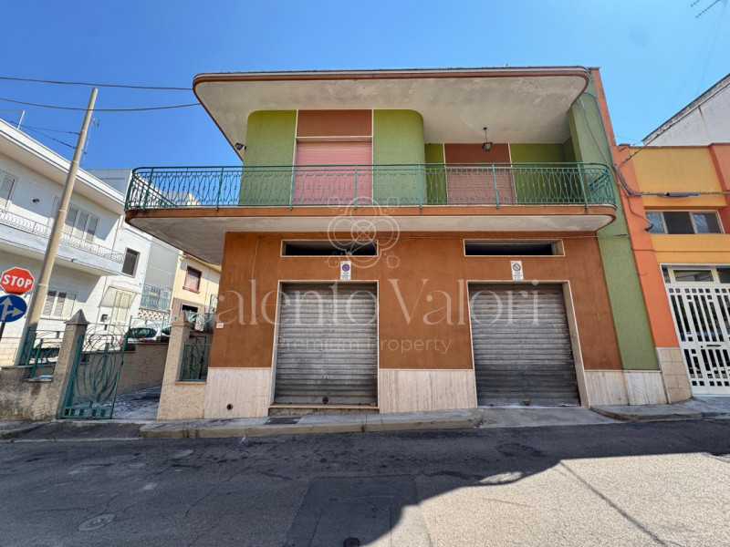 Casa singola a Parabita