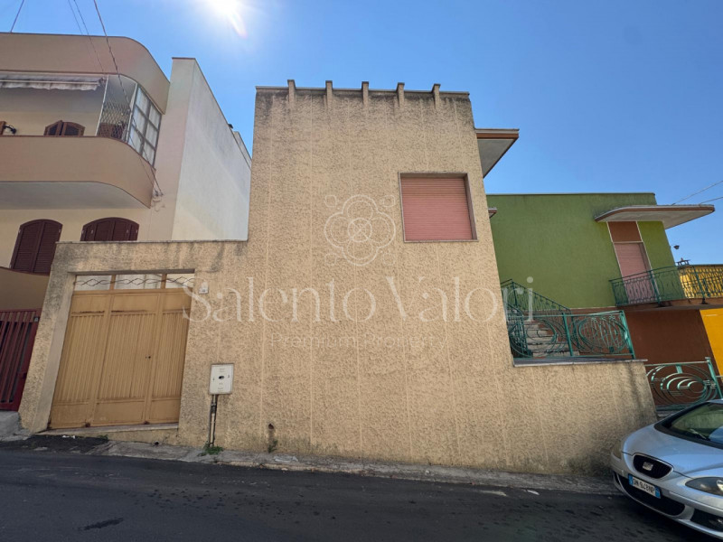 Casa singola a Parabita