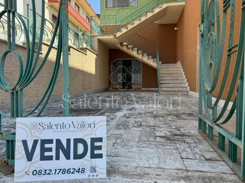 Casa singola a Parabita