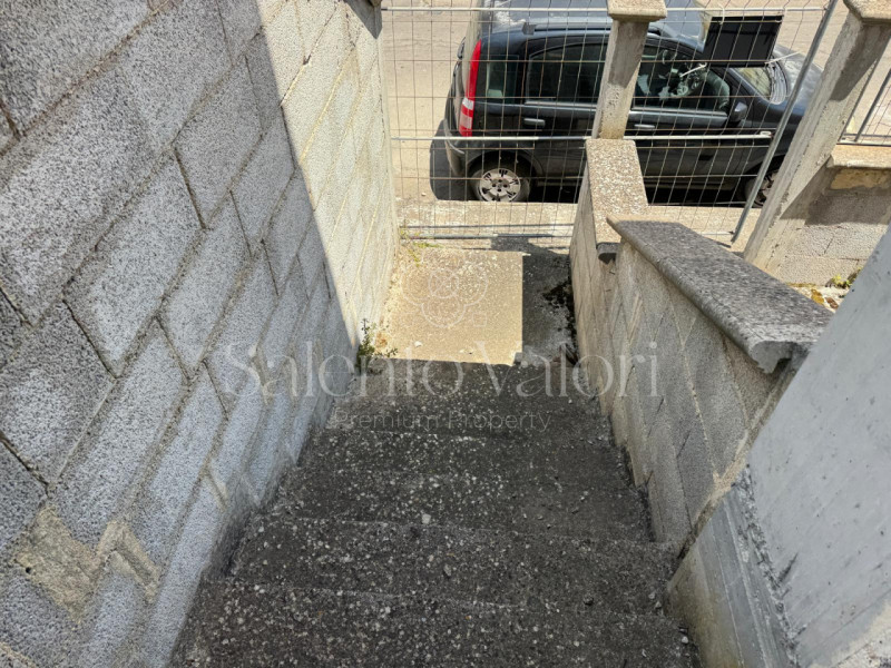 Negozio a Parabita